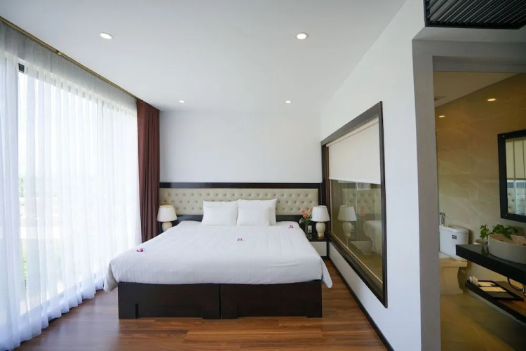 Merit Halong Hotel