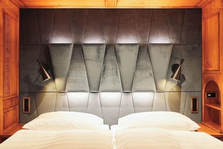 Deluxe Suite with balcony