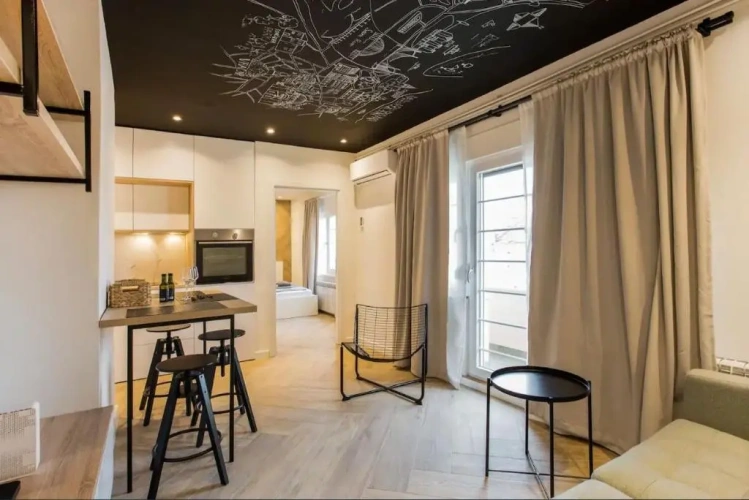 2 Bedrooms Apartment