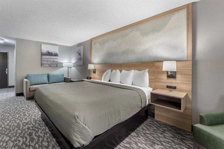 Best Western Plus Executive Inn