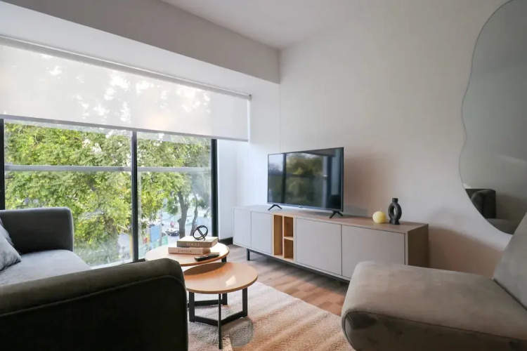 w Marvelous 1BR w Balcony in San Isidro