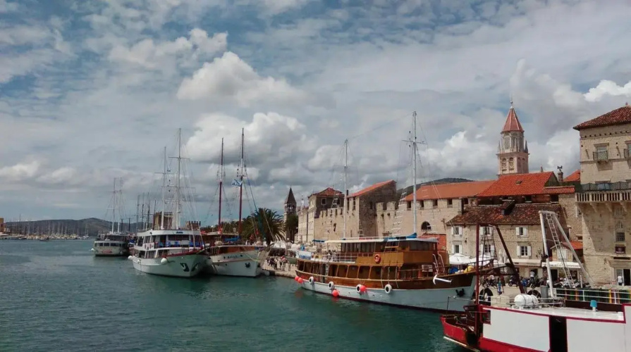 Trogir Angelus