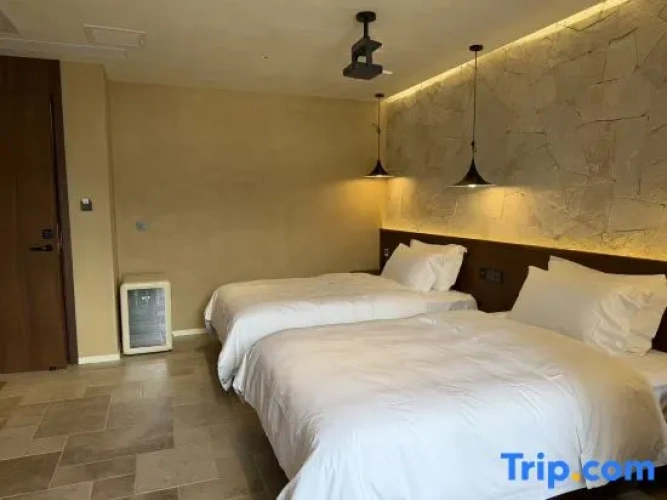 Twin Suite with mountain view