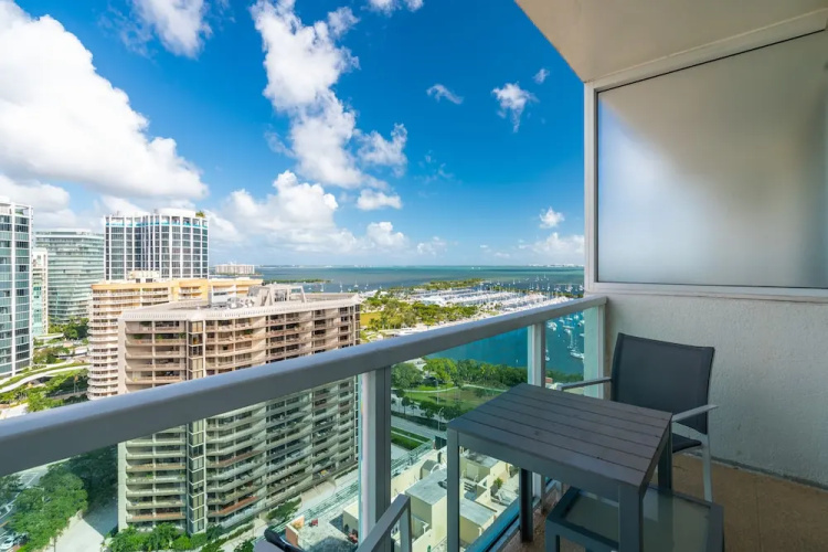 Ocean, Marina & City View Studio + Balcony #1