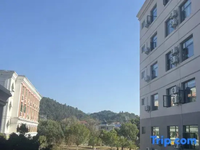 Jauntyo International Hotel