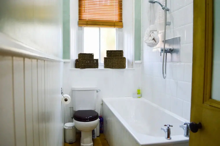 Bright Flat in Edinburgh With Private Garden