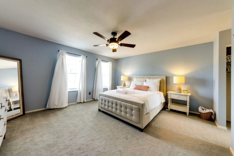 4 Bedrooms Cottage
