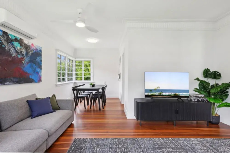 Spacious 3-bed Home in Morningside With Backyard