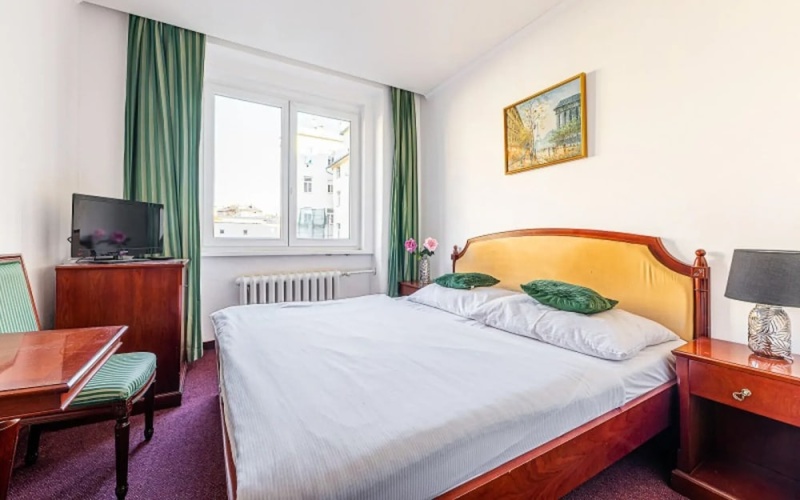 Triple room