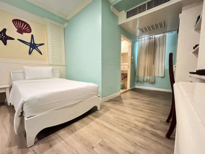 B Buri Hotel