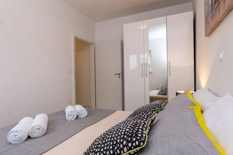 Apartments Adria