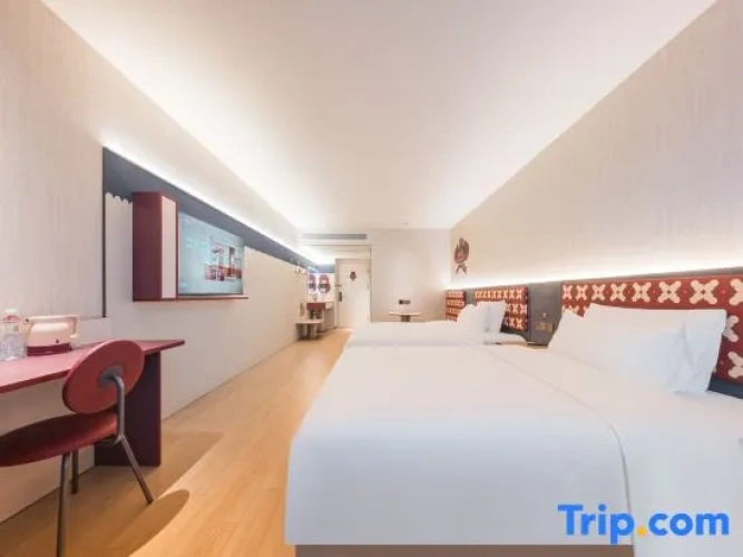 Standard Twin Family room