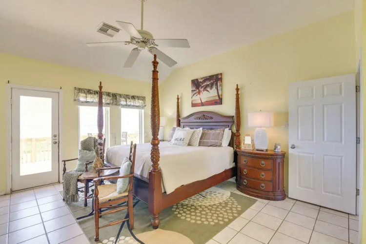 Beach Access: Renovated 'casa Bonita Surfside'