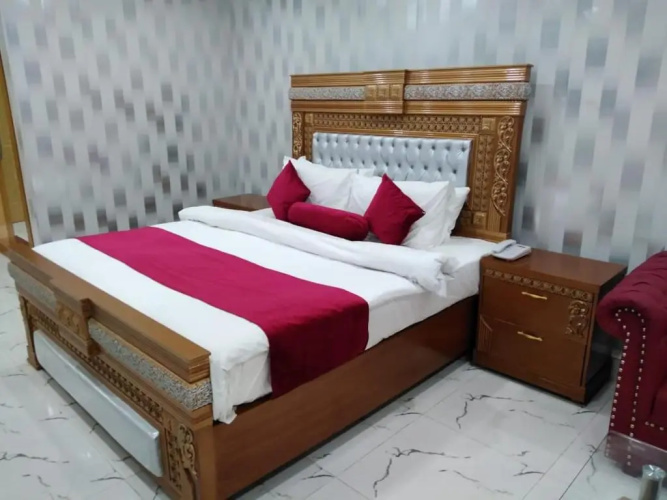 The Rich Hotel