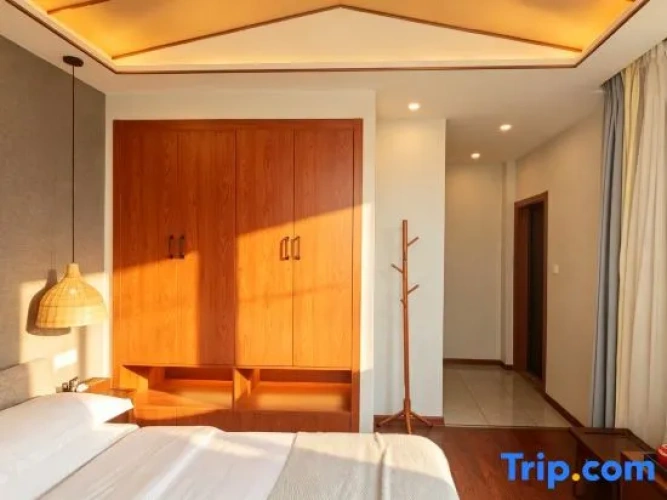 2 Bedrooms Villa