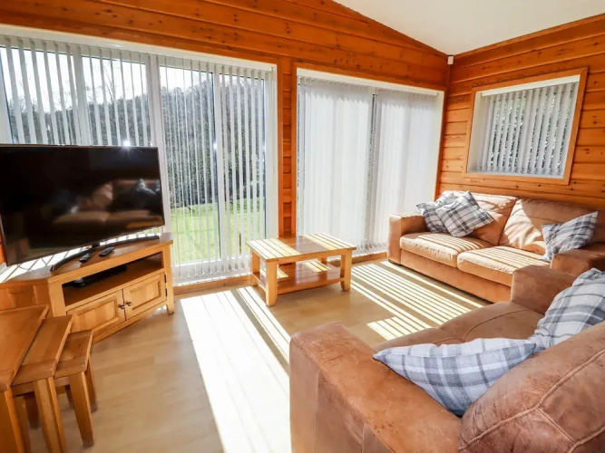 Watersview Lodge