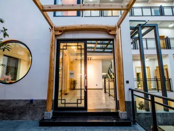 Zhonghan Small Courtyard