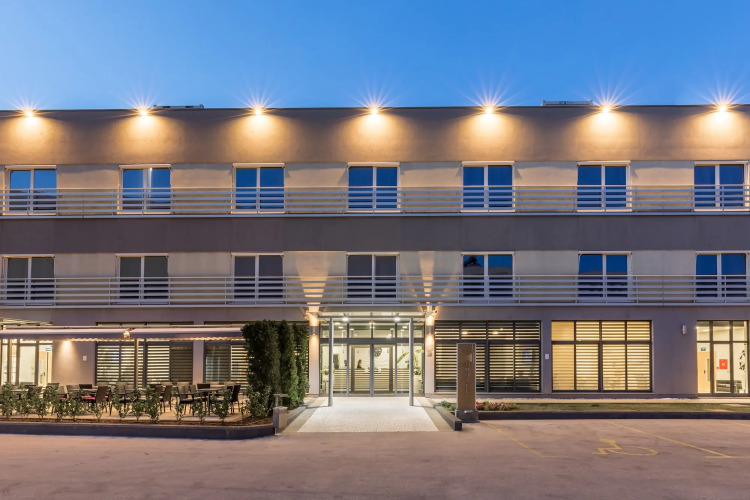 Hotel MondoOver view