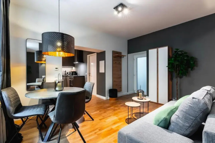 Authentic apartment next to Schwedenplatz
