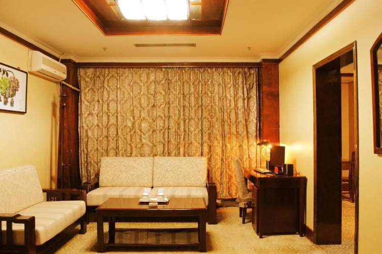 Bai Yun Hotel