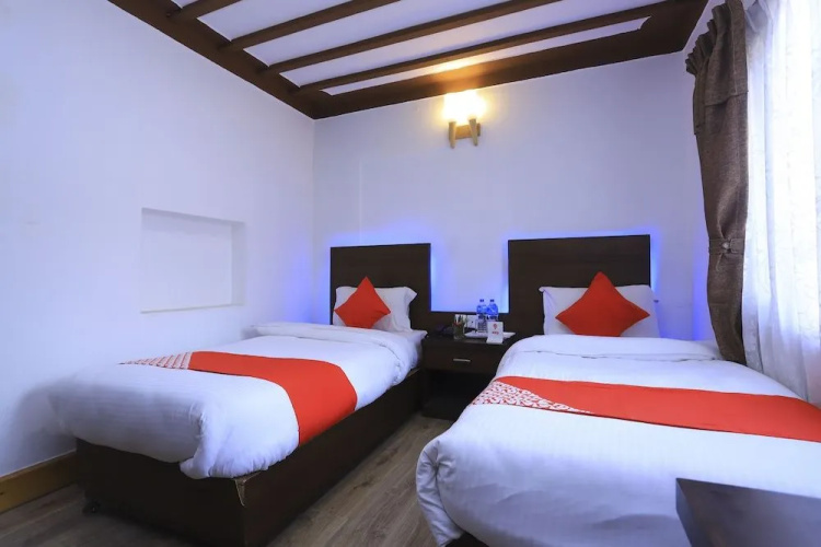 Oyo 591 Hotel Blue Moon