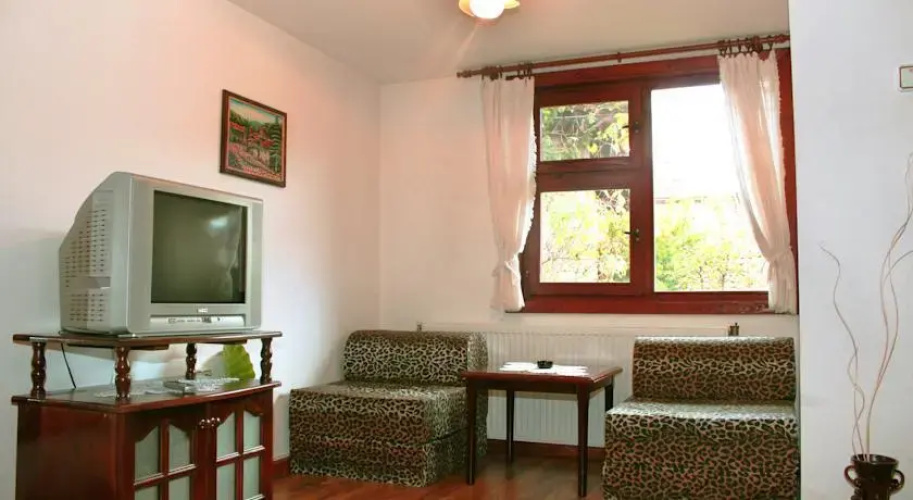 Nenchova Guest House
