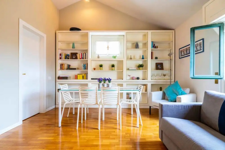 Classy Milanese Stay near Sforza Castle