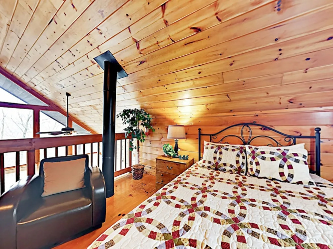 A Birds Song - 2 Br Cabin