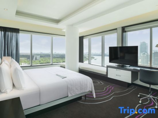 Guest Double Club room with river view