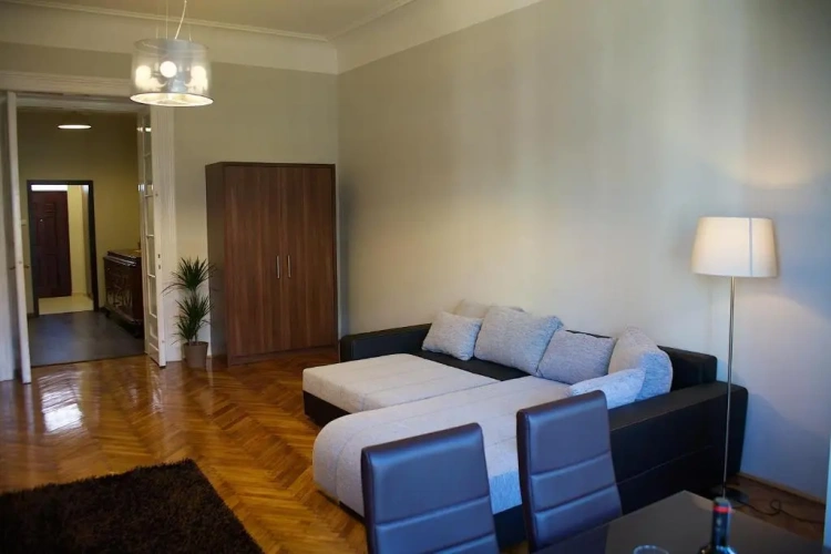 1 Bedroom Apartment with balcony