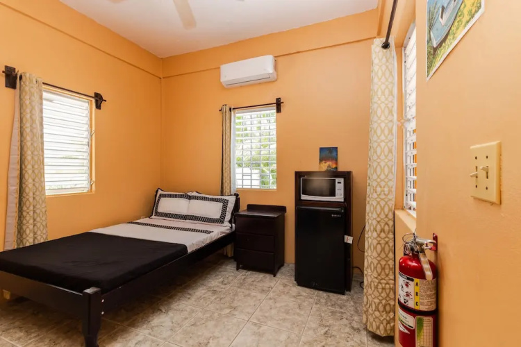 San Pedro Studios and Suites