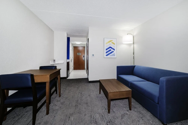 1 Bedroom Quadruple Suite