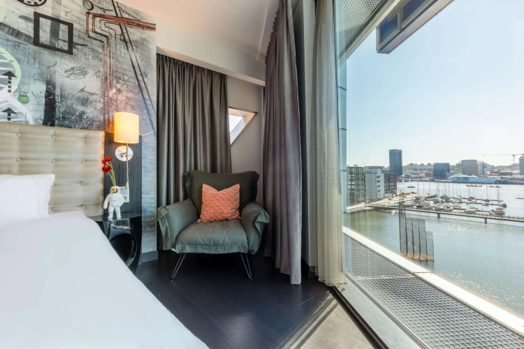 1 Bedroom Suite with river view