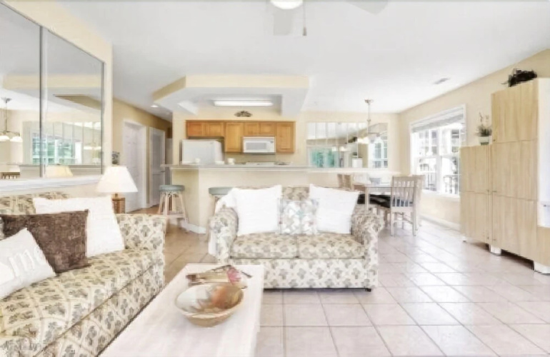 Fairway Golf Close To Beach And Shopping 2 Bedroom Condo