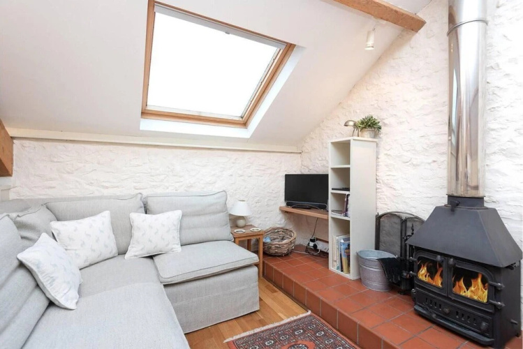 Hay Loft - Tranquil Cosy Holiday Cottage