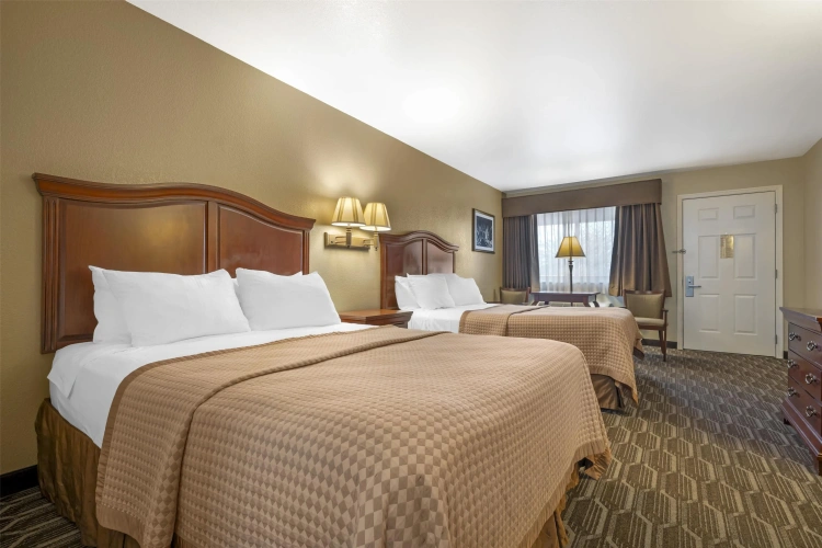 Standard Quadruple room
