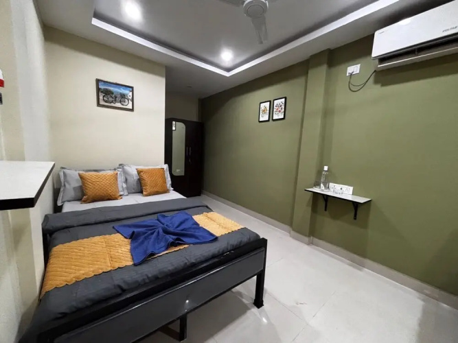 The Gulmohar Inn