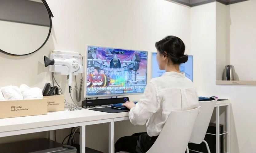 Deluxe Studio