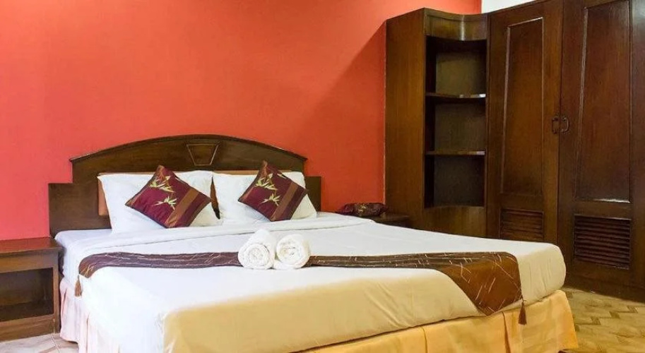 Baan Natacha Beachfront Guesthouse