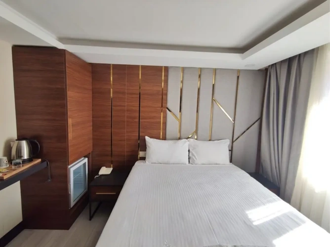 Economy room