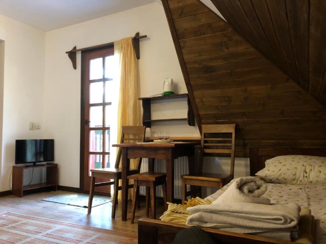 Standard Triple room with balcony