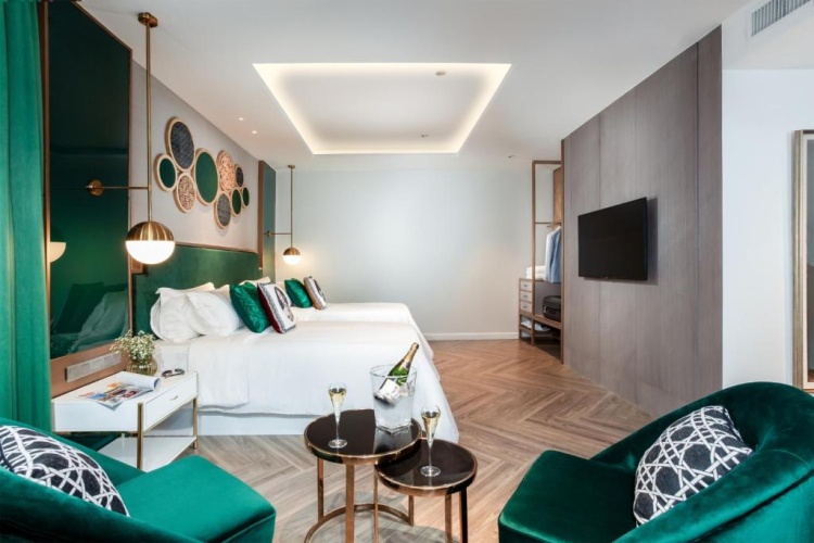 Deluxe Twin room