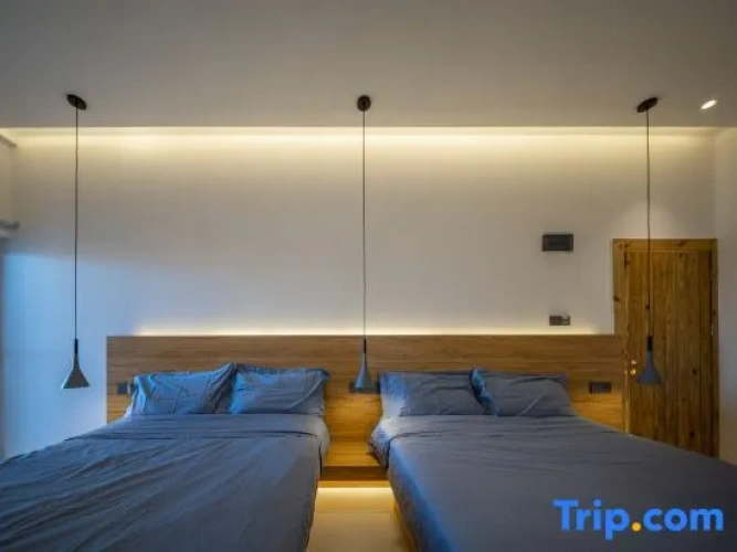 4 Bedrooms Villa