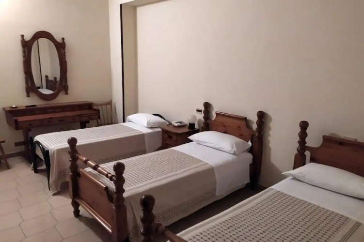Standard Triple room with balcony