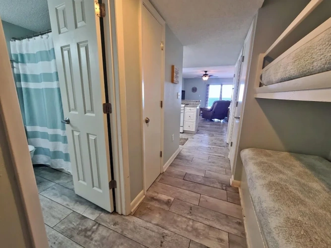 Standard Twin room with balcony