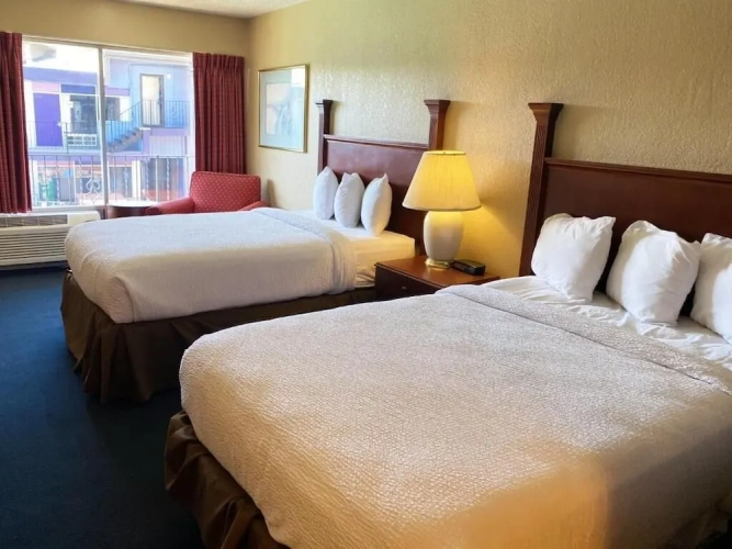 Standard Quadruple room
