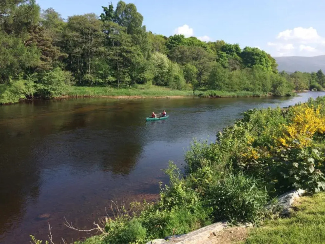 Riverbank Lodge