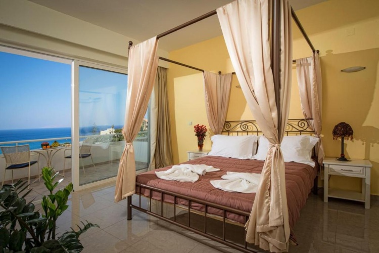 Standard Quadruple room with sea view