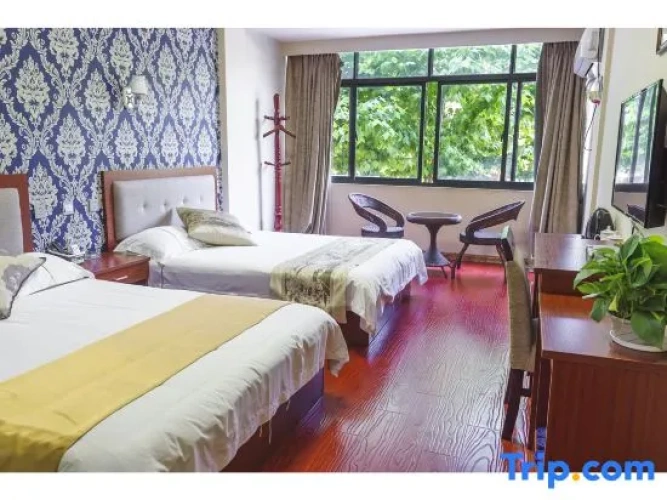 Standard Twin Family room