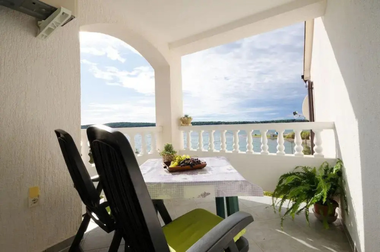 Apartments Marijana 2817